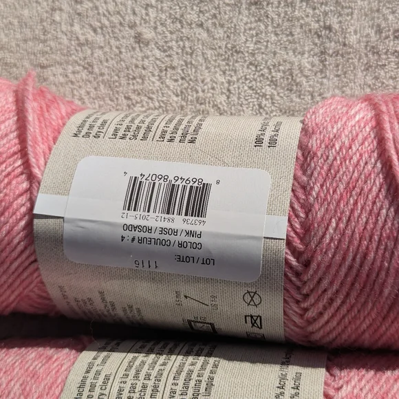 Loops & Threads Shabby Baby Pink Yarn, 2 Skiens Same Dye Lot, New - Picture 6 of 8